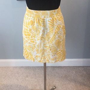 Women’s yellow and white skirt
